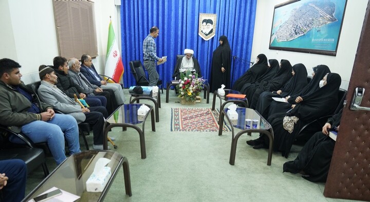 تصاوير/ دیدار مردمی امام جمعه بوشهر