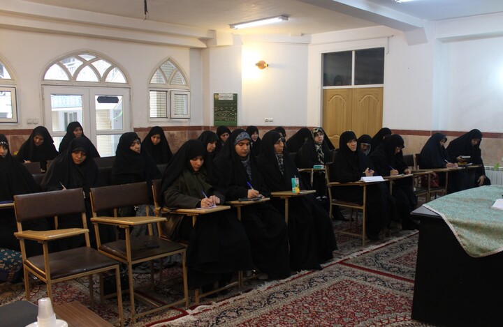 تصاویر/ نشست تخصصی مبلغات اعتکاف شهر کرمان