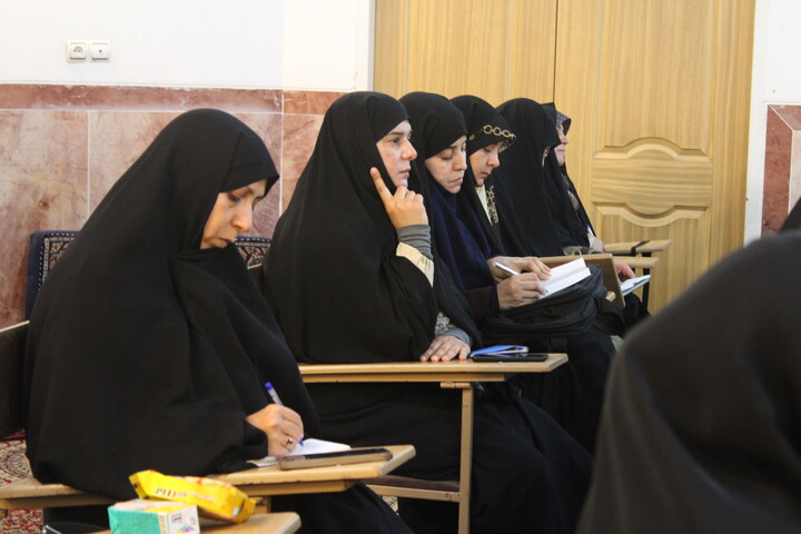 تصاویر/ نشست تخصصی مبلغات اعتکاف شهر کرمان