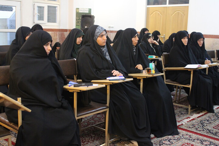 تصاویر/ نشست تخصصی مبلغات اعتکاف شهر کرمان