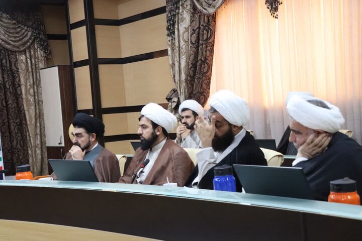 نشست هم‌اندیشی ائمه جمعه استان ایلام