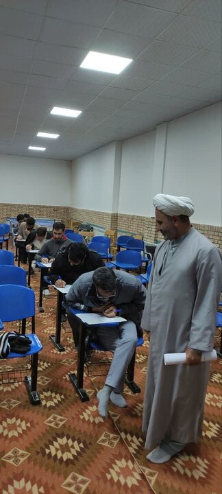 تصاویر/ امتحانات پایان ترم اول طلاب مدارسه علمیه منطقه کاشان