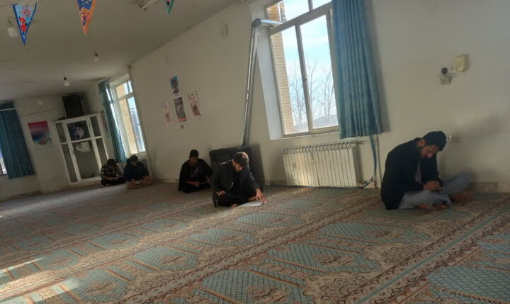 تصاویر/ امتحانات پایان ترم اول طلاب مدارسه علمیه منطقه کاشان