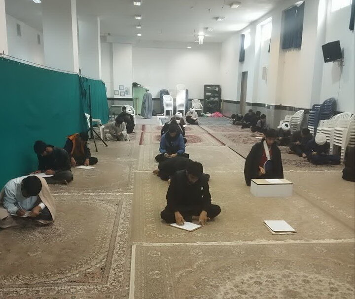 تصاویر/ امتحانات پایان ترم اول طلاب مدارسه علمیه منطقه کاشان