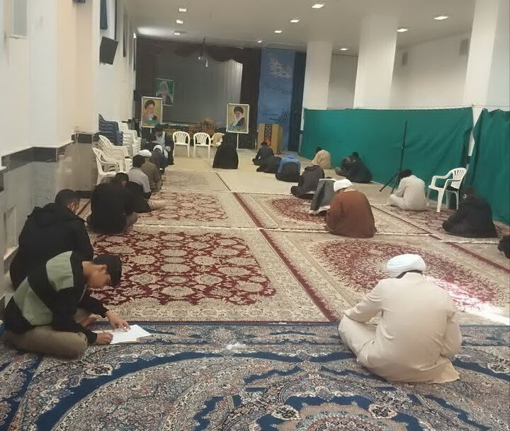 تصاویر/ امتحانات پایان ترم اول طلاب مدارسه علمیه منطقه کاشان
