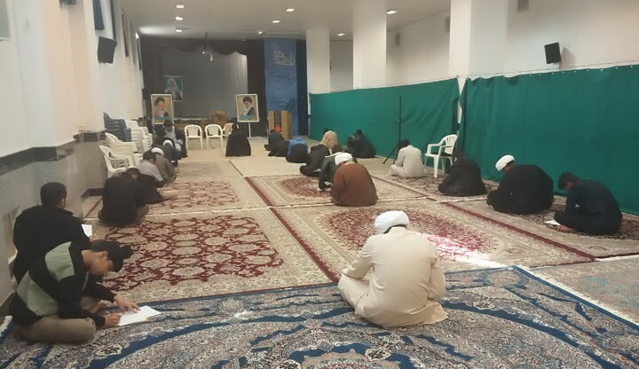 تصاویر/ امتحانات پایان ترم اول طلاب مدارسه علمیه منطقه کاشان