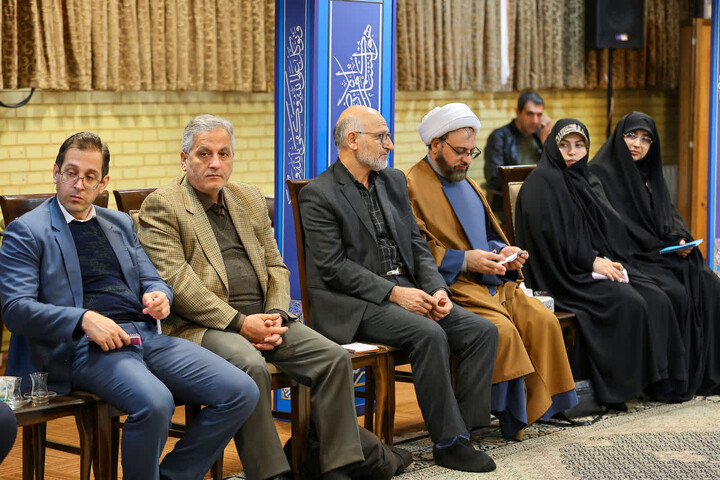 تصاویر | جلسه سیاست گذاری و برنامه ریزی بزرگداشت ایام الله دهه فجر در تبریز