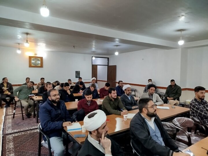 تصاویر / کلاس های طرح ولایت در مدرسه علمیه علوی هیدج