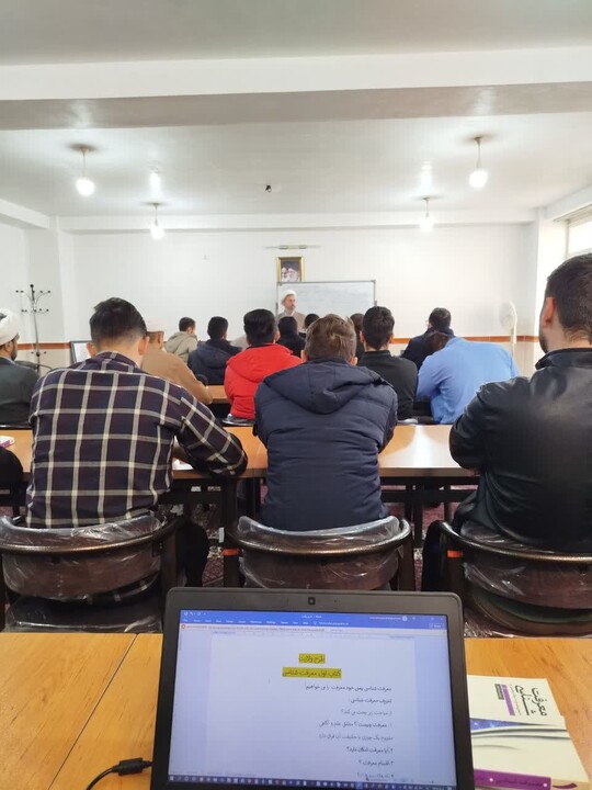 تصاویر / کلاس های طرح ولایت در مدرسه علمیه علوی هیدج