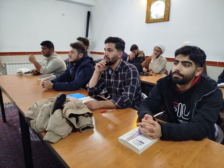 تصاویر / کلاس های طرح ولایت در مدرسه علمیه علوی هیدج