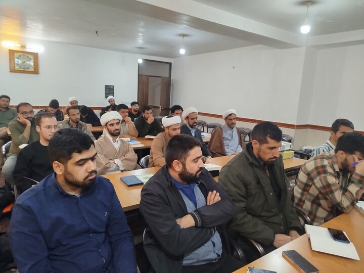 تصاویر / کلاس های طرح ولایت در مدرسه علمیه علوی هیدج