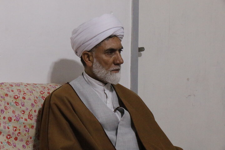 دیدار حجت‌الاسلام عباس رضایی معاون تبلیغ استان کرمان با حجت‌الاسلام رفیعی‌نسب مبلغ طرح هجرت روستای ابارق شهرستان بم.