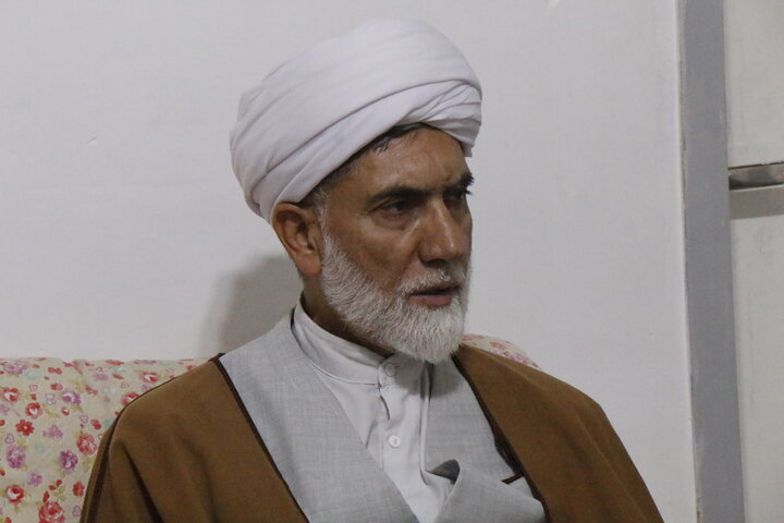 دیدار حجت‌الاسلام عباس رضایی معاون تبلیغ استان کرمان با حجت‌الاسلام رفیعی‌نسب مبلغ طرح هجرت روستای ابارق شهرستان بم.