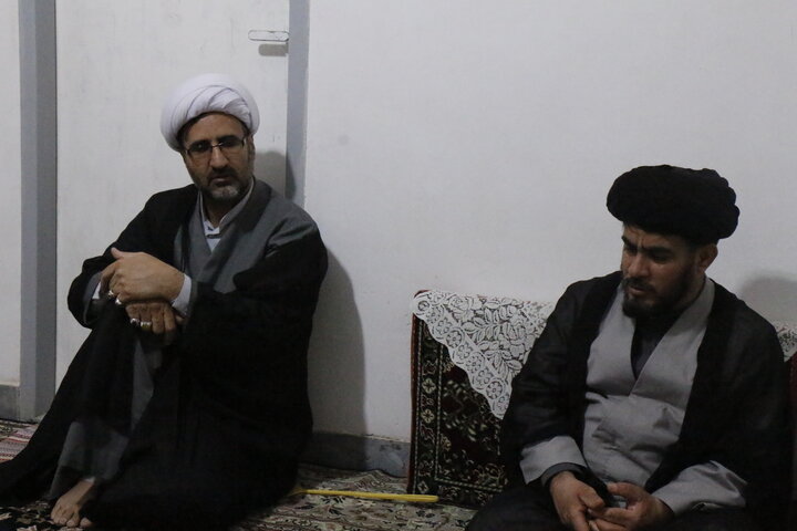 دیدار حجت‌الاسلام عباس رضایی معاون تبلیغ استان کرمان با حجت‌الاسلام رفیعی‌نسب مبلغ طرح هجرت روستای ابارق شهرستان بم.