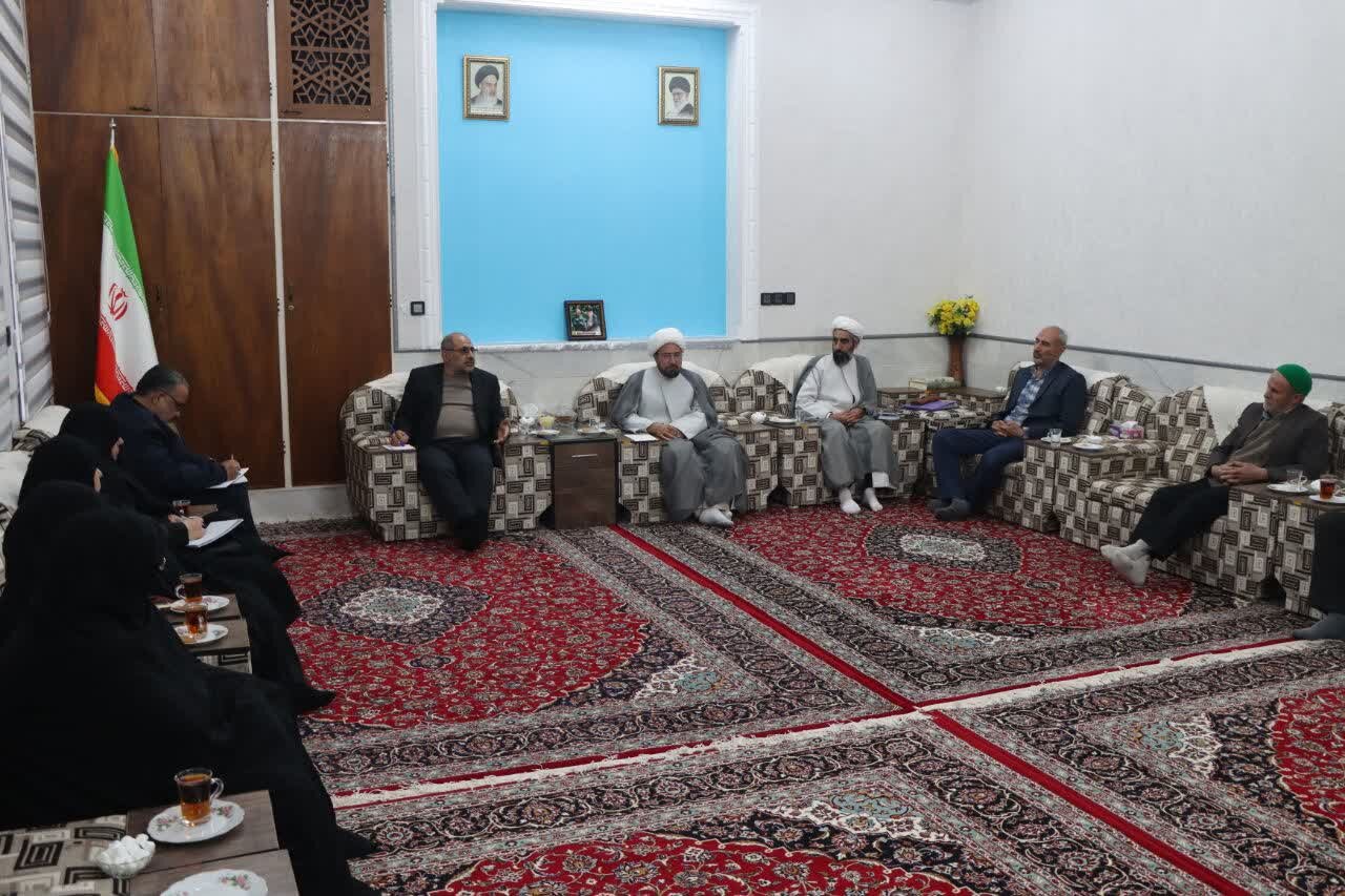 تصاویر/ برگزاری دومین جلسه هیأت امنای ستاد توسعه و بازسازی عتبات عالیات شهرستان اشکذر