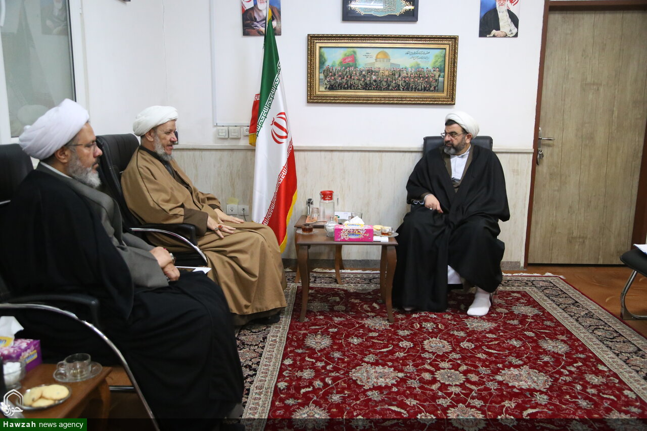 تصاویر/نشست امام جمعه شهرستان باوی با مدیر حوزه علمیه خوزستان