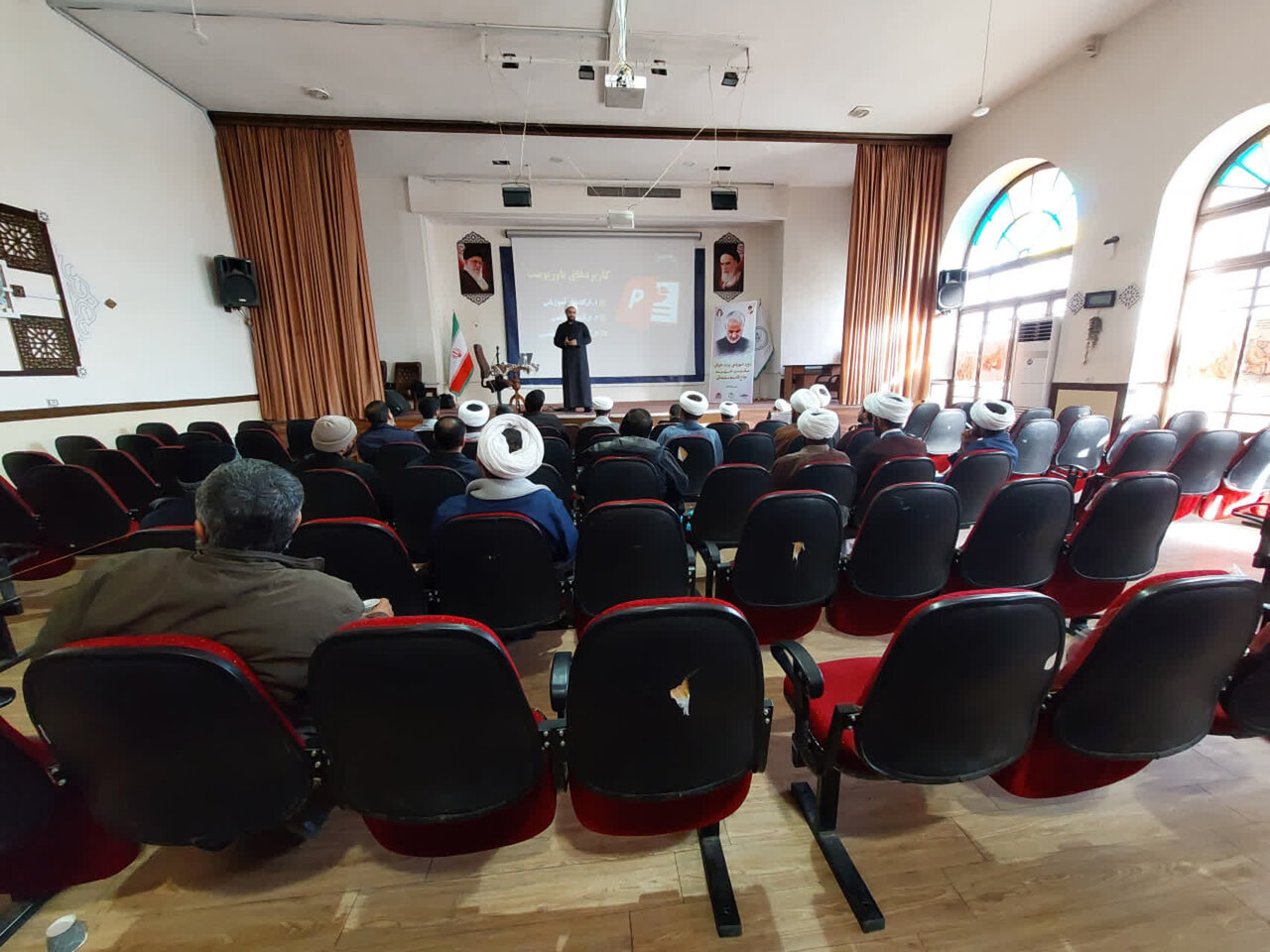 تصاویر/ توانمندسازی ۶۰ طلبه استان کرمان در پرده‌خوانی مکتب شهید سلیمانی