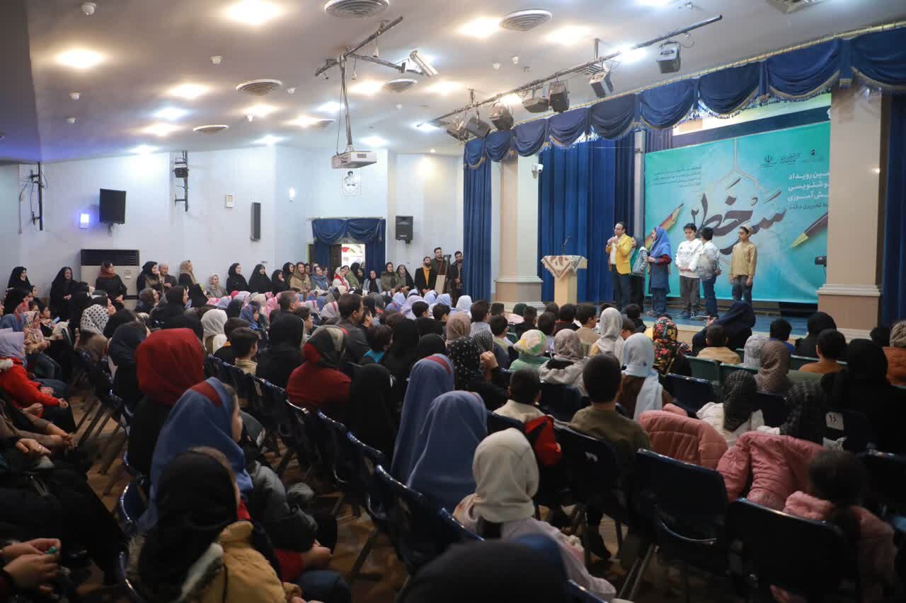 رویداد خوشنویسی «سَر خَط» در کاشان به ایستگاه پایانی رسید+تصاویر
