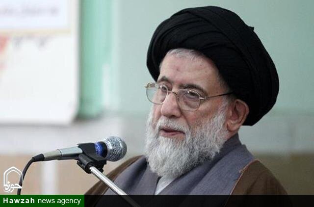 آیت الله شفیعی عمر خود را وقف تحصیل و هدایت عامه مردم در سنگر منبر و محراب کرد