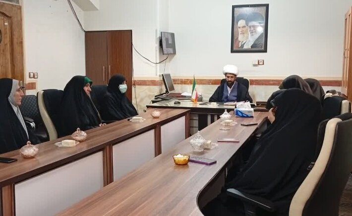 نشست علمی پژوهش و اقتدار علمی جهان اسلام در قروه برگزار شد