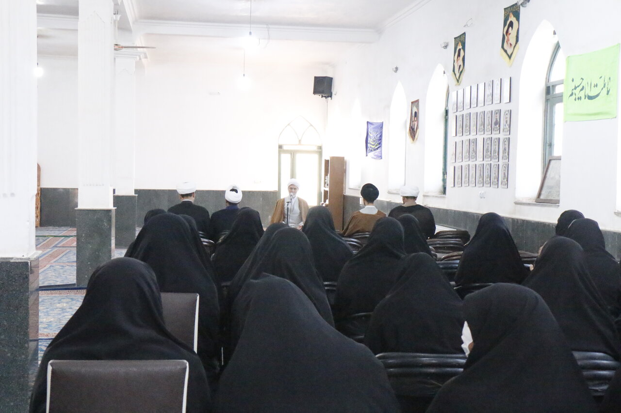 نشست مبلغان طرح امین و آیین تودیع و معارفه معاون تبلیغ شهرستان بم با حضور معاون تبلیغ استان کرمان.