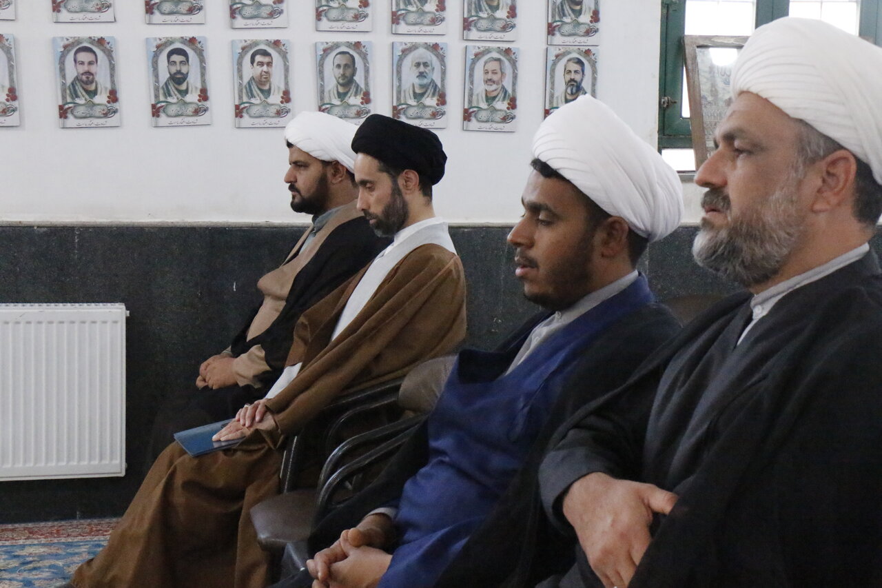 نشست مبلغان طرح امین و آیین تودیع و معارفه معاون تبلیغ شهرستان بم با حضور معاون تبلیغ استان کرمان.