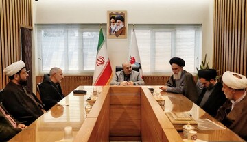 دیدار اعضای مجمع طلاب شاهد و ایثارگر حوزه اصفهان با مدیرکل بنیاد شهید استان