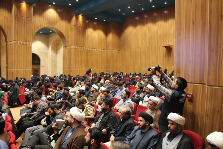 تصاویر/  گردهمایی متولیان و مربیان اعتکاف های دانش آموزی یزد
