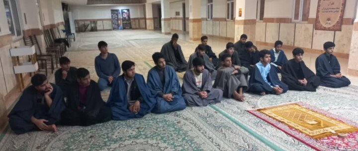 تصاویر/ نشست شبی در محضر کلام امیر‌المومنین علی(ع) مدرسه علمیه الغدیر نراق