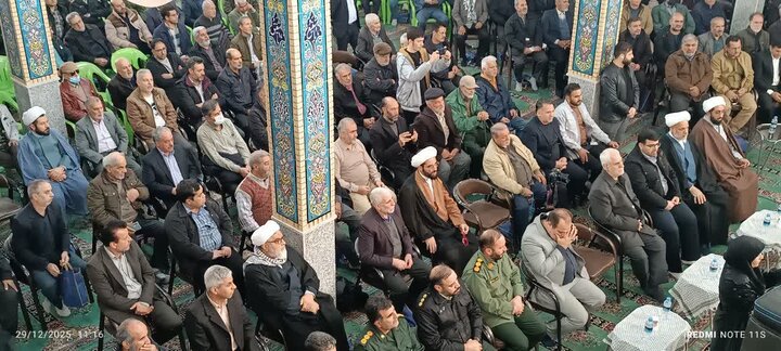 تصاویر/مراسم بزرگداشت روز بصیرت و بیداری در ساوه