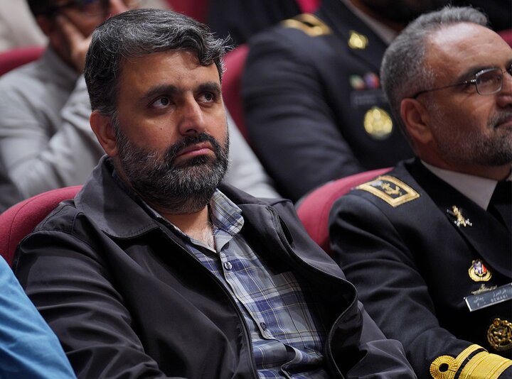 تصاویر/ رونمایی از مستند «عمق میدان»؛ روایت فداکاری نیروی دریایی در دوران دفاع مقدس