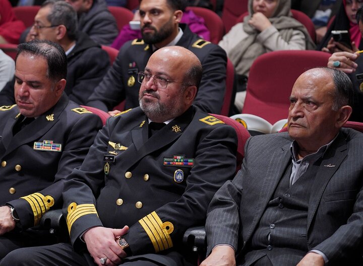 تصاویر/ رونمایی از مستند «عمق میدان»؛ روایت فداکاری نیروی دریایی در دوران دفاع مقدس