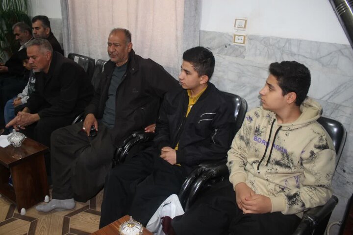 تصاویر/اعضای پایگاه مقاومت بسیج شهید نعمتی با امام جمعه کامیاران دیدار و گفتگو کردند