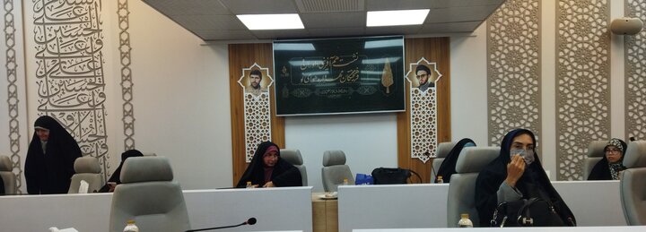 تصاویر/ نشست هم آفرینی داوران و فرهیختگان مهرواره هوای نو