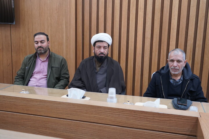 تصاویر|دیدار اعضای مجمع طلاب شاهد و ایثارگر حوزه اصفهان با مدیرکل بنیاد شهید استان اصفهان