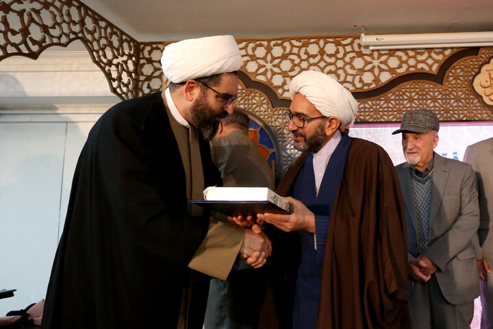 تصاویر / رونمایی از هفت اثر قرآنی در دارالقرآن الکریم اصفهان