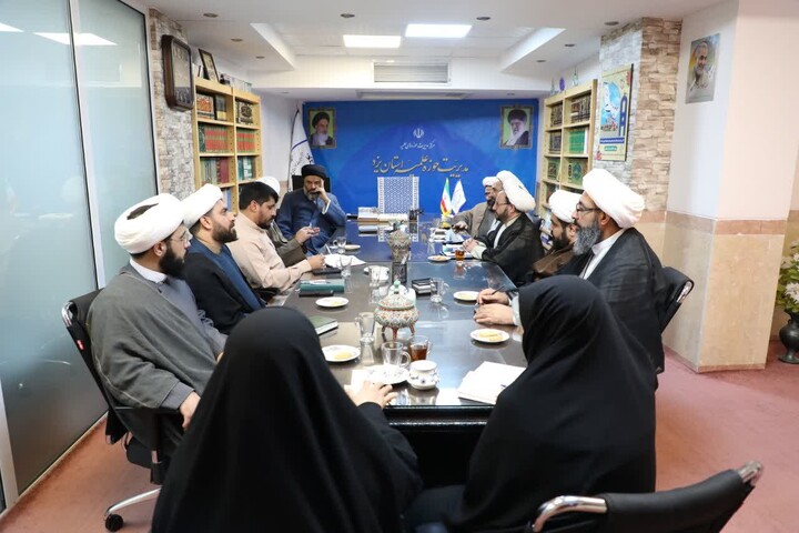 تصاویر/ تشکیل اولین هیئت اندیشه ورز تبلیغ