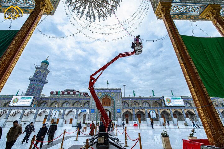 العتبة الكاظمية المقدسة تتزين ابتهاجاً بذكرى ميلاد الإمام الجواد والإمام علي بن أبي طالب (عليهما السلام)