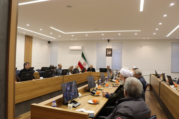 تصاویر / نشست تخصصی گفتمان مقاومت در آموزه‌های حضرت علی(ع) با تأکید بر آرای استاد علامه مصباح یزدی در تبریز