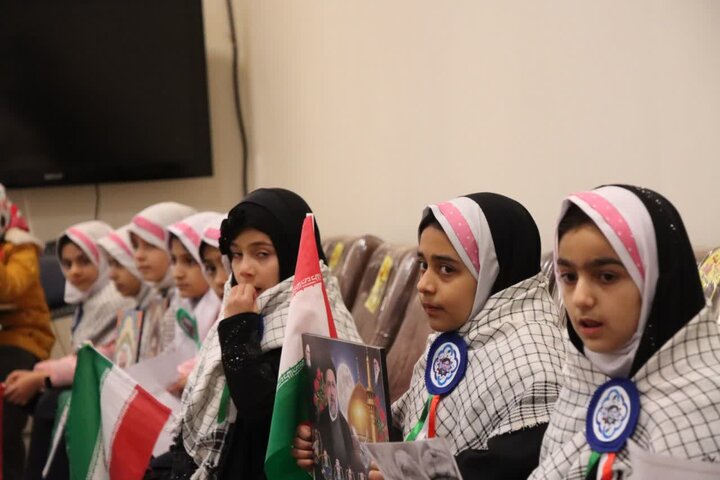 تصاویر/دیدار دانش‌آموزان با امام جمعه ایلام