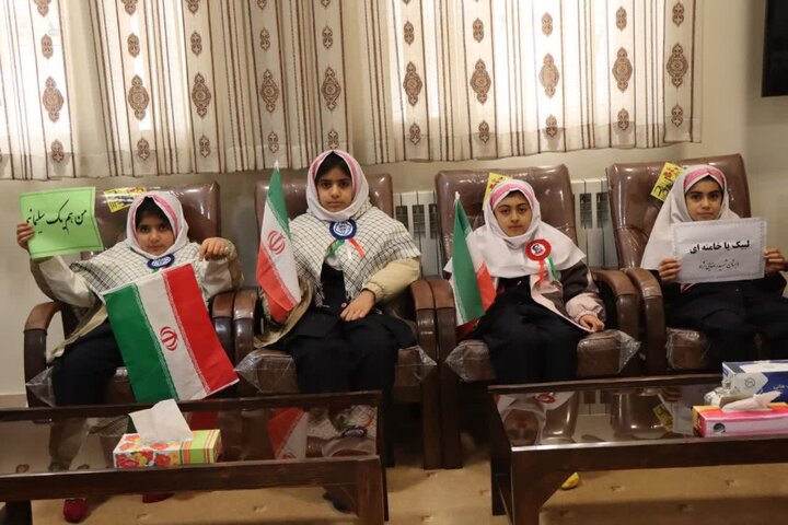 تصاویر/دیدار دانش‌آموزان با امام جمعه ایلام