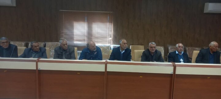 تصاویر/نشست معتمدان و متنفذان با امام جمعه شهرستان بدره