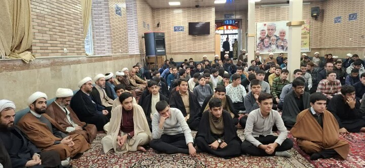 تصاویر / همایش بصیرتی در مدرسه علمیه حضرت امیرالمومنین (ع) تبریز