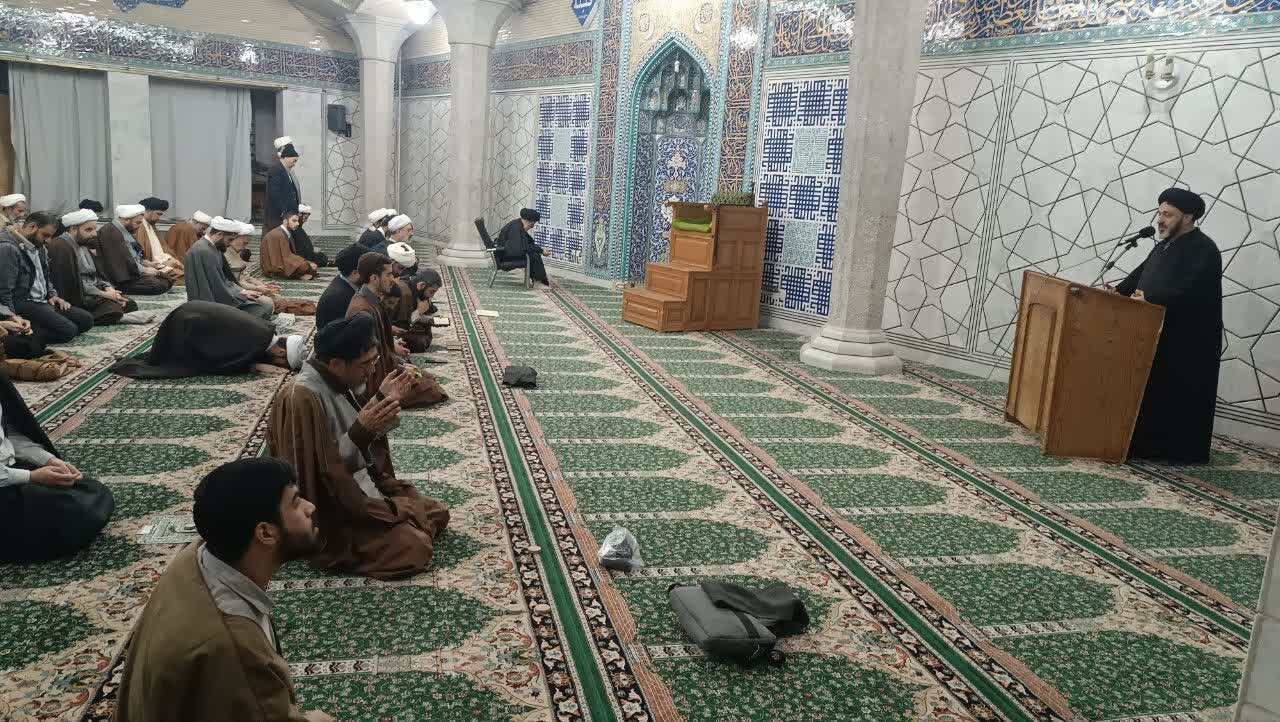 اجتماع بزرگ حوزویان به مناسبت حماسه نهم دی پاسخی کوبنده به یاوه‌گویی‌های دشمنان بود