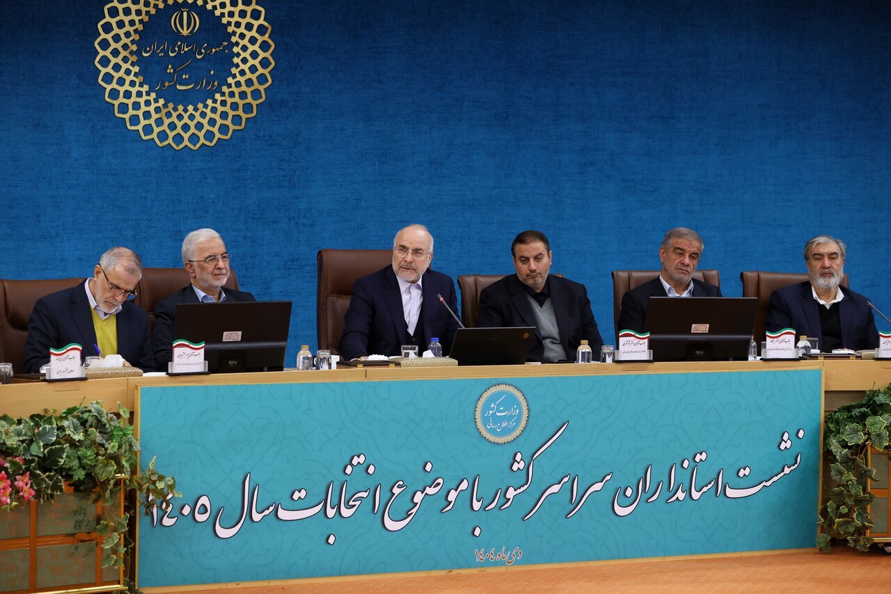 نمایندگان بهترین مشاوران استانداران هستند