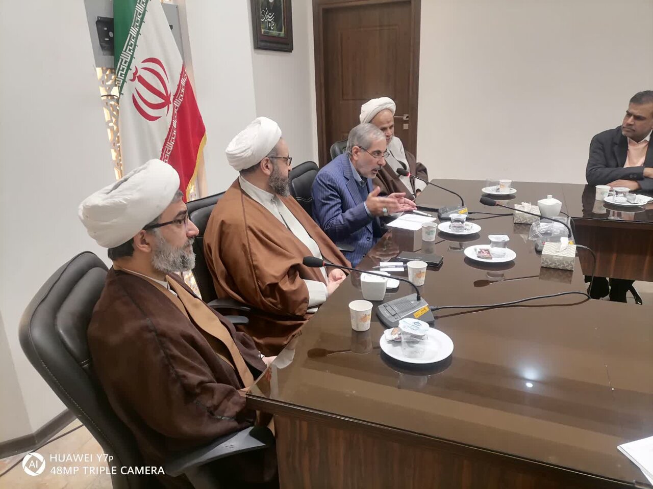 نخستین جلسه شورای مرکزی تشکل بسیج اساتید حوزه و دانشگاه‌های استان کرمان برگزار شد.