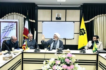 امروز جای قرآن در بسیاری از خانه‌ها خالی است