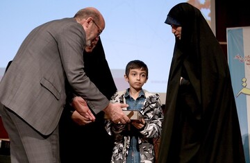 پدر و مادر قهرمان دنیای کودکان هستند