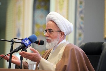 بصیرت، سلاح مستحکم ملت ایران در برابر توطئه‌های دشمن است