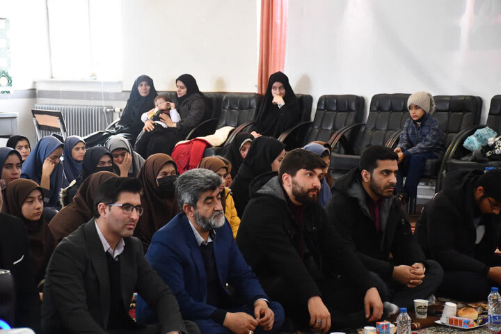 تصاویر/ حضور امام جمعه شهرستان خوی در دبیرستان ام البنین (س) شهر زرآباد